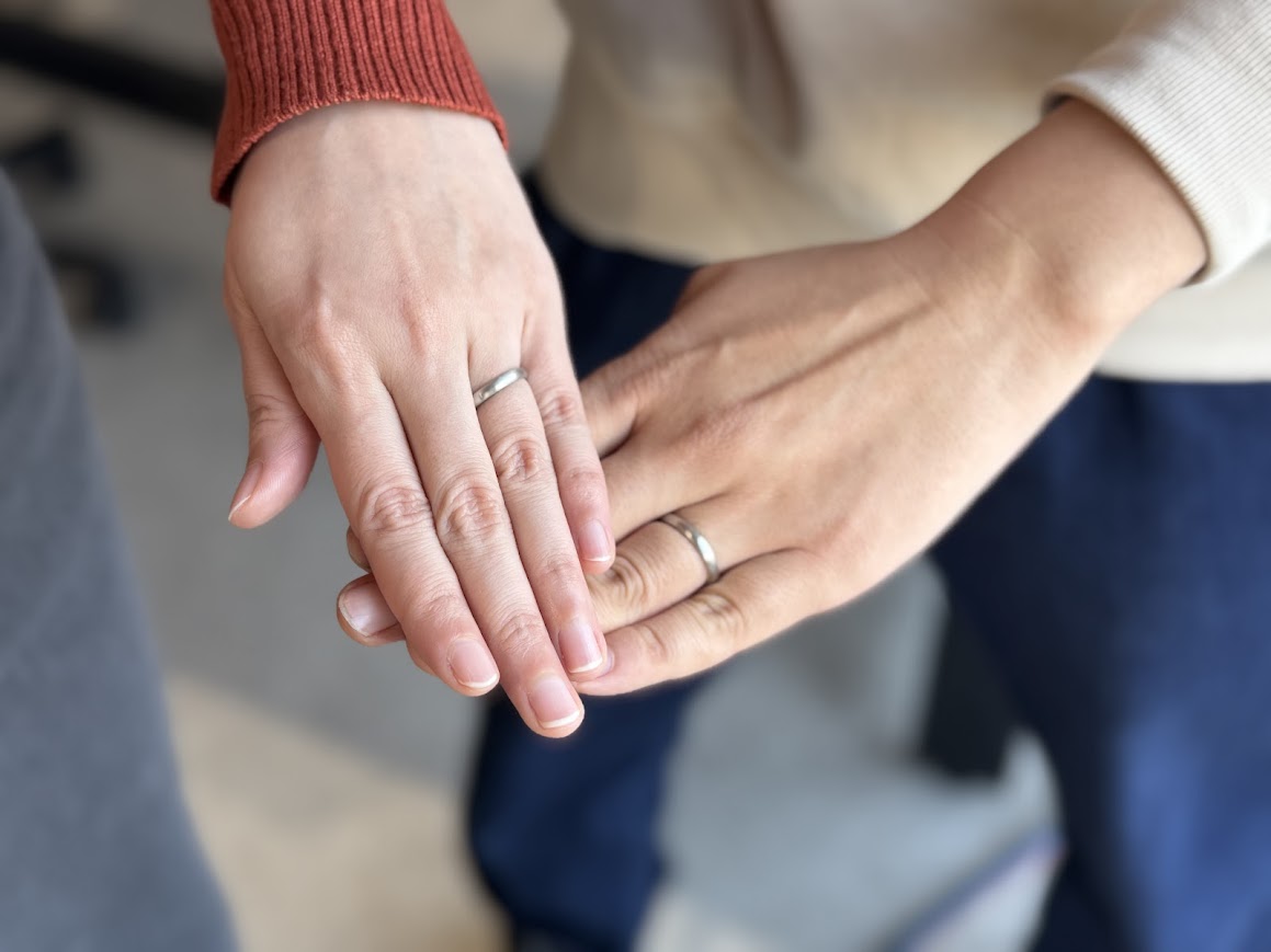 群馬で制作したプラチナの手作り結婚指輪。幅と厚みにこだわった鍛造リング